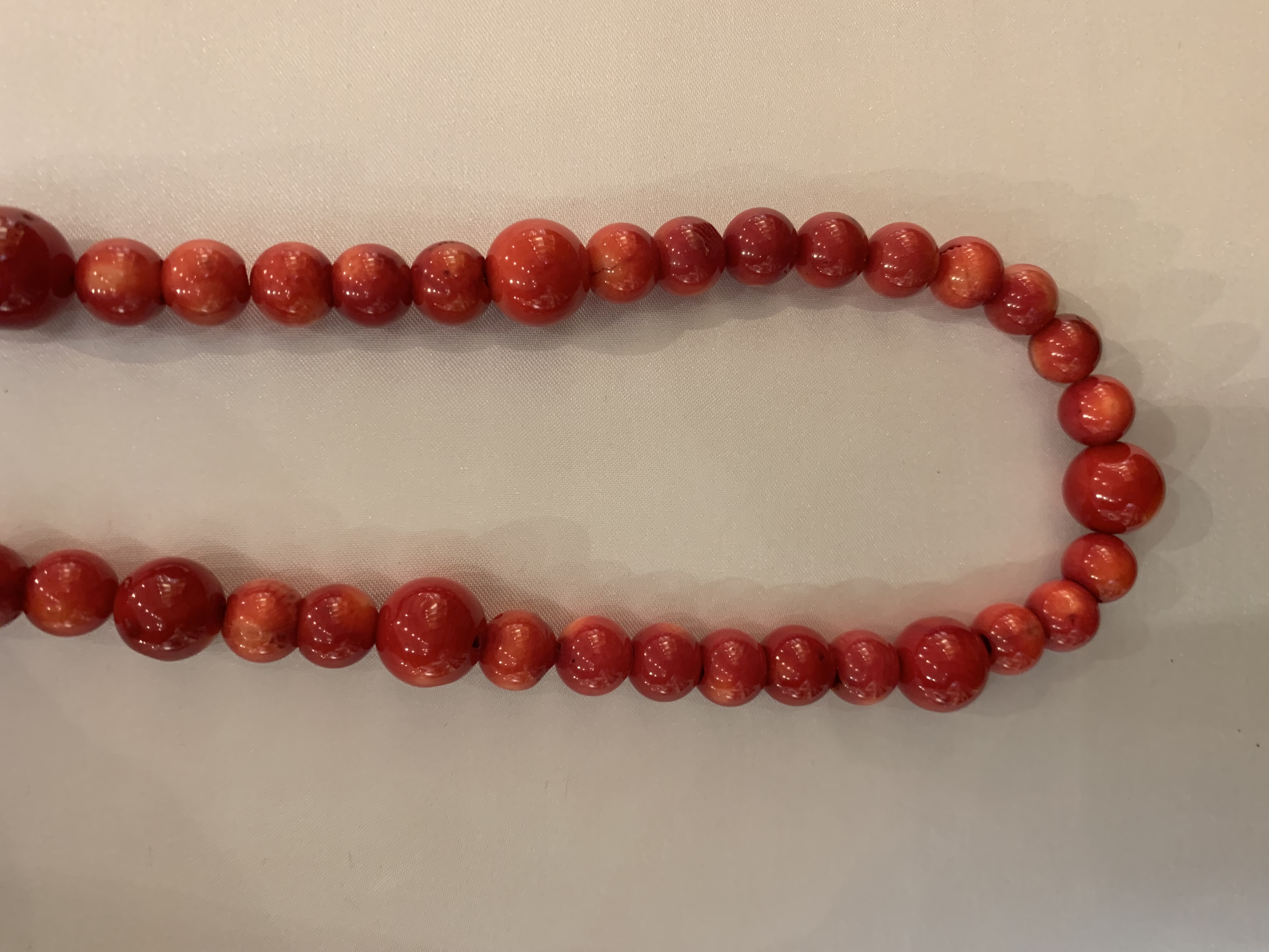 Rød seebamboo kæde 46 cm